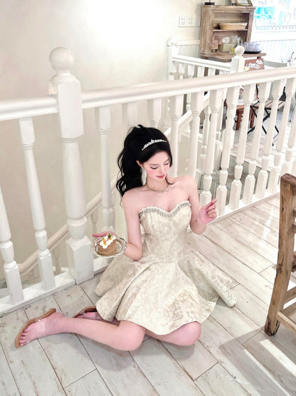 Appealing A-Line Strapless Mini Skirt Glittering Beading Jacquard Short Dress AP4015