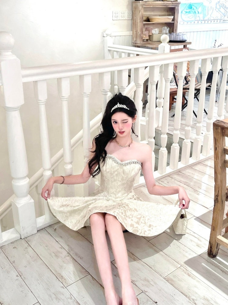 Appealing A-Line Strapless Mini Skirt Glittering Beading Jacquard Short Dress AP4015