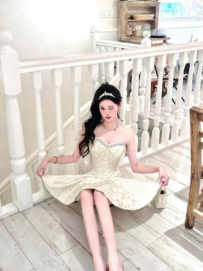 Appealing A-Line Strapless Mini Skirt Glittering Beading Jacquard Short Dress AP4015