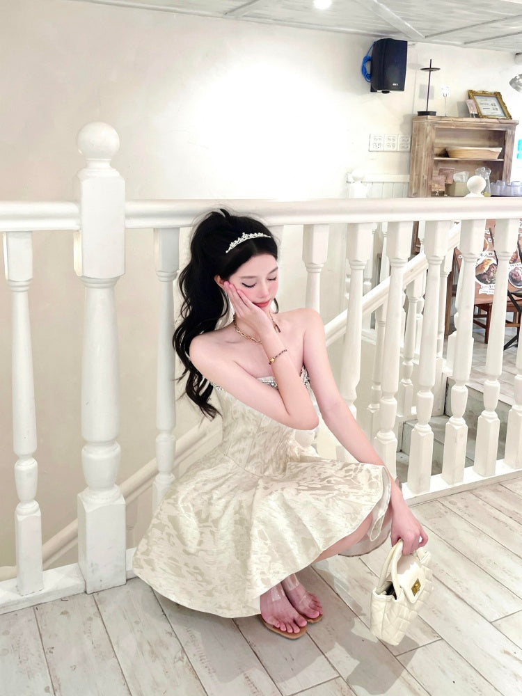 Appealing A-Line Strapless Mini Skirt Glittering Beading Jacquard Short Dress AP4015