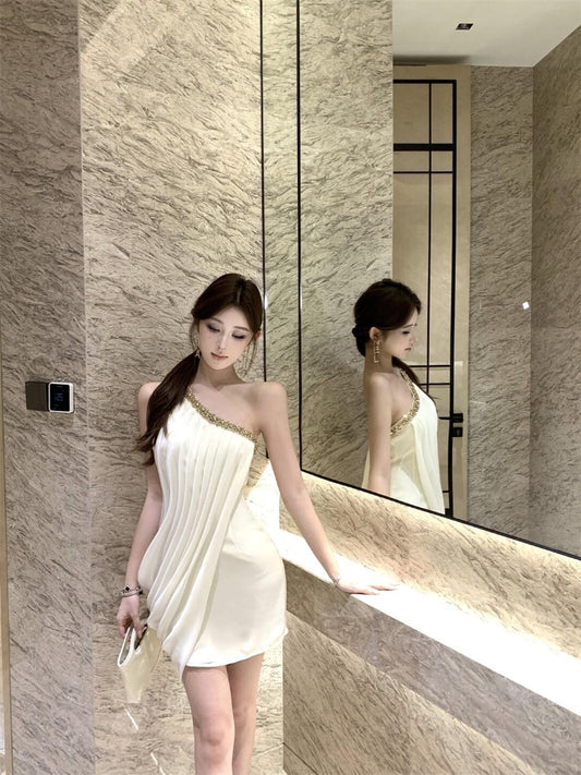 Glamorous One-Shoulder White Tulle Splicing Mini Dress Bodycon Sequins Accent Short Dress AP4038