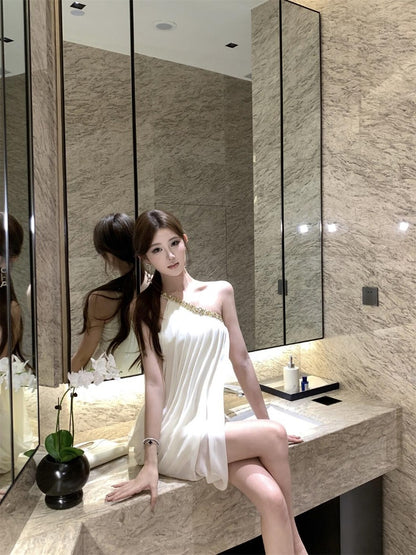 Glamorous One-Shoulder White Tulle Splicing Mini Dress Bodycon Sequins Accent Short Dress AP4038