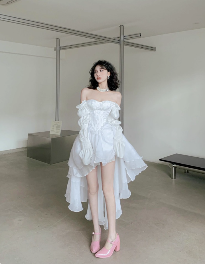 Romantic Off-Shoulder White Maxi Dress Dreamy Long Sleeve A-Line Ruffles Asymmetric Hem Long Dress AP4084