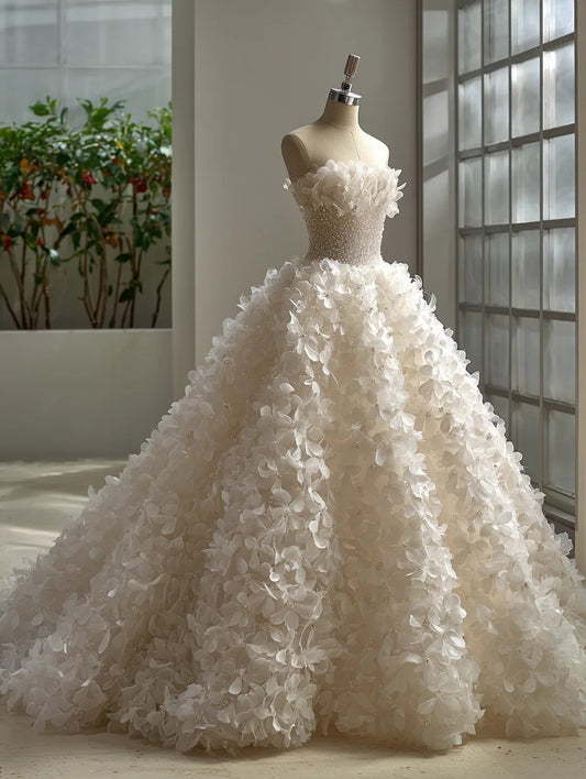 Luxury A-Line Strapless Bridal Gowns 3D Floral Sequins Beads Wedding Dress AP4227