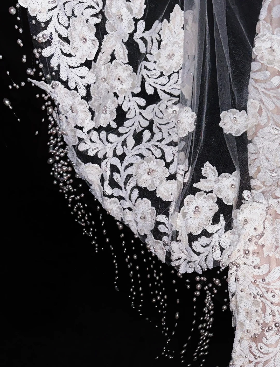 Superb Halter Neck Bridal Dress Beads Appliques Mermaid Wedding Dress AP4425
