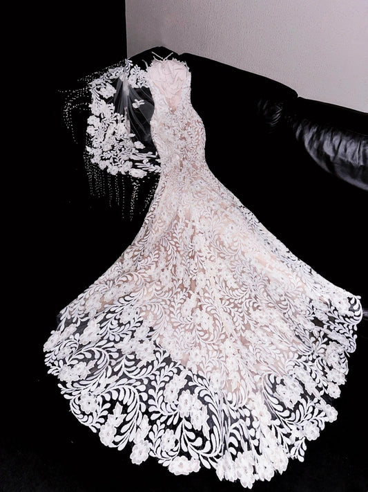 Superb Halter Neck Bridal Dress Beads Appliques Mermaid Wedding Dress AP4425