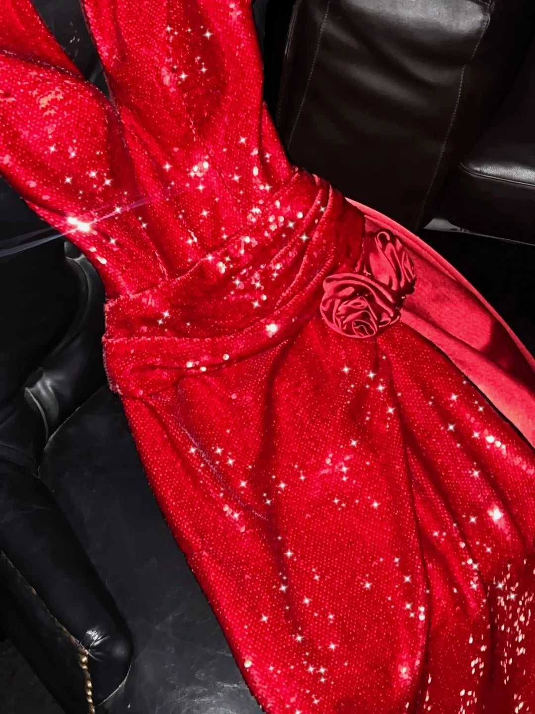 Eye-Catching Halter Neck A-Line Sweet 16 Gowns Red Sequins Handmade Flowers High-Slit Prom Dress AP4434