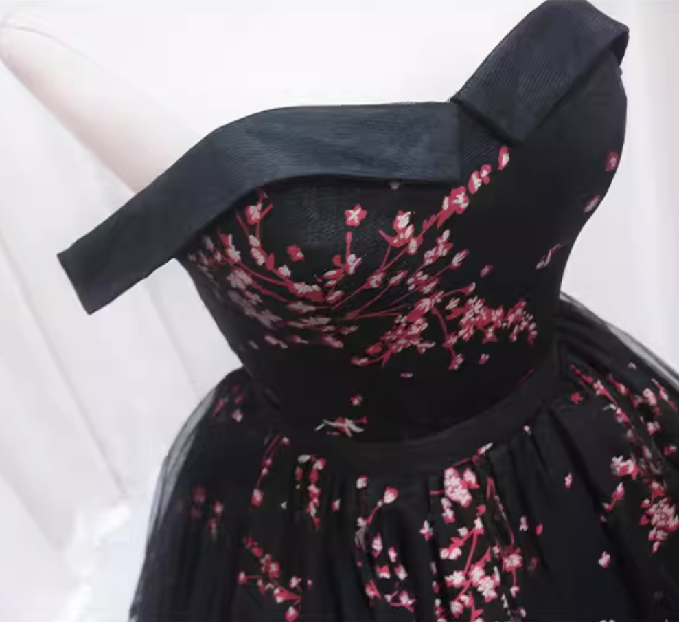 Flattering Off-Shoulder Black A-Line Birthday Dresses Floral Print Tulle Homecoming Dress AP4474