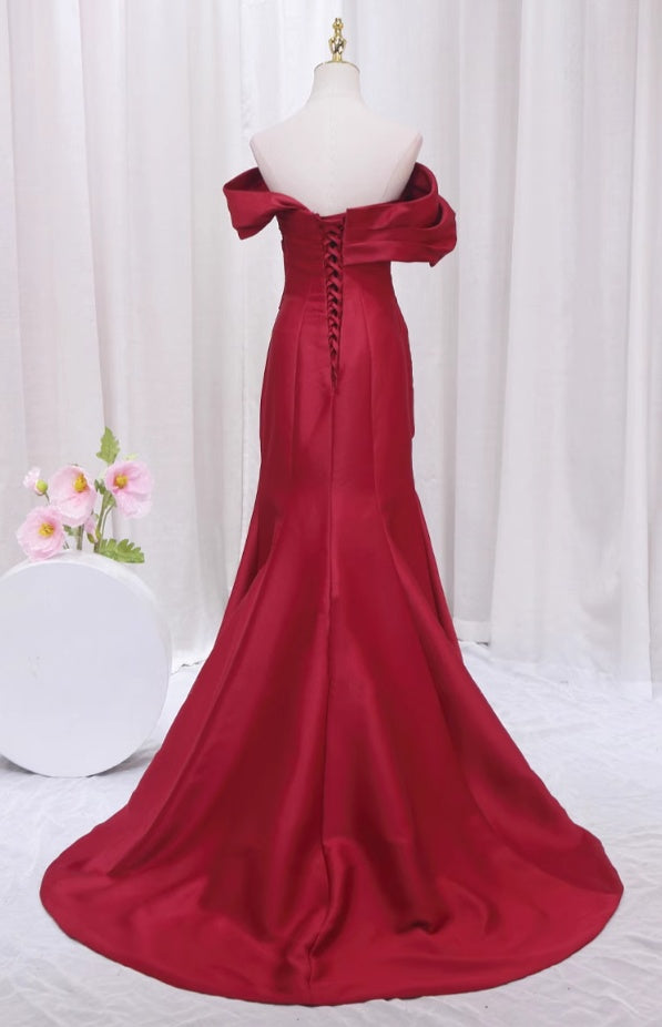 Appealing Off-Shoulder Mermaid Evening Gowns Vibrant Red Pleated Prom Dress AP4503