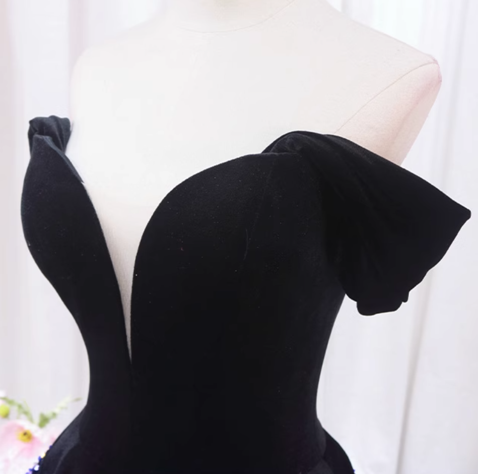 Ornate A-Line Off-Shoulder Sweet 16th Evening Dresses Velvet Splicing Tulle Sequins Prom Dress AP4511
