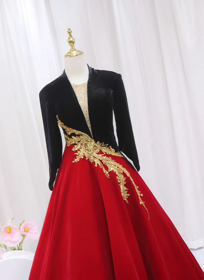 Fabulous A-Line V Neck Formal Gowns Long Sleeve Appliques Sequins Backless Black & Red Prom Dress AP4512