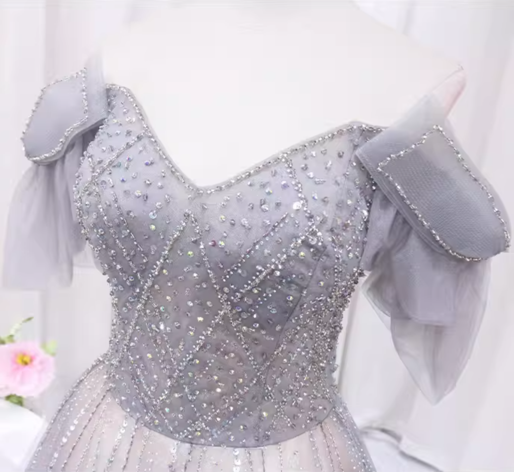 Luxurious A-Line Off-Shoulder Sweet 16th Evening Gowns Tulle Sequins Beading Prom Dress AP4514