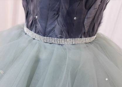 Glittering A-Line Strapless Birthday Gowns Feather Beading Sequins Tiered Tulle Homecoming Dress AP4551