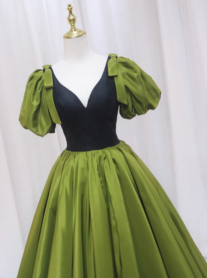 Princess A-Line V Neck Sweet 16th Gowns Puffy Short Sleeve Bows Lace Prom Dress AP4553