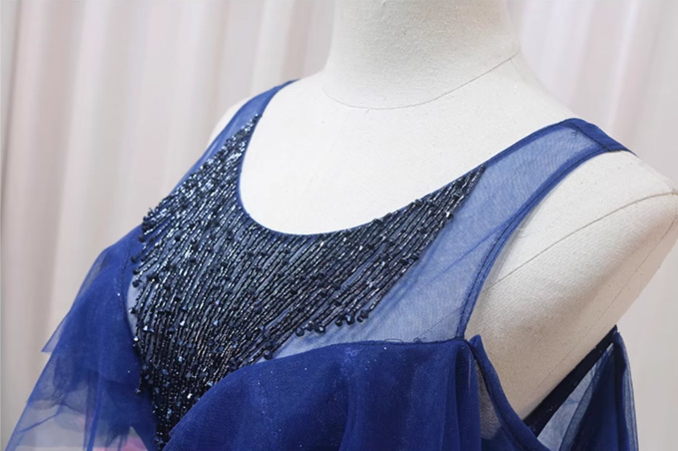 Pretty A-Line Jewel Neck Blue Sweet 16th Formal Gowns Beading Sequins Tulle Prom Dress AP4554