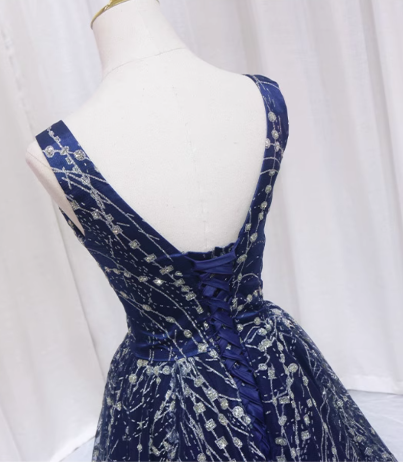 Casual A-Line V Neck Sweet 16th Gowns Sleeveless Sequins Prom Dress AP4561