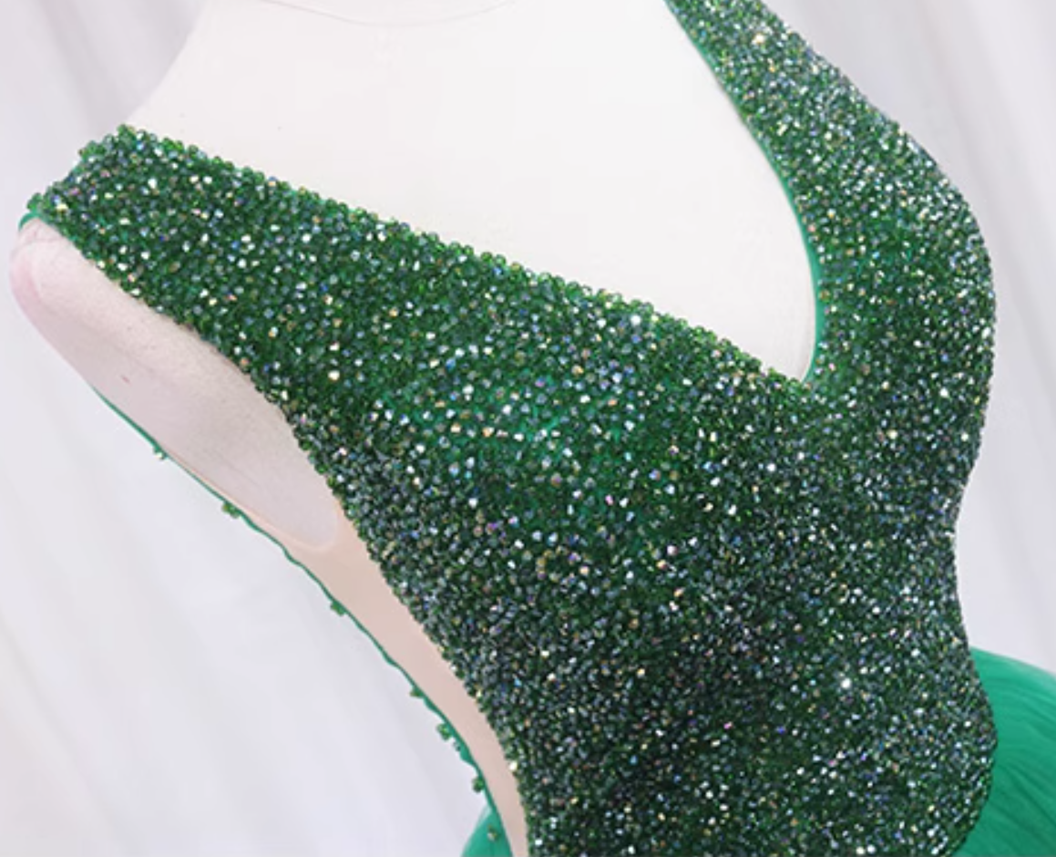 Exquisite A-Line V Neck Evening Gowns Sleeveless Ruffles Tulle Beading Sequins Prom Dress AP4638