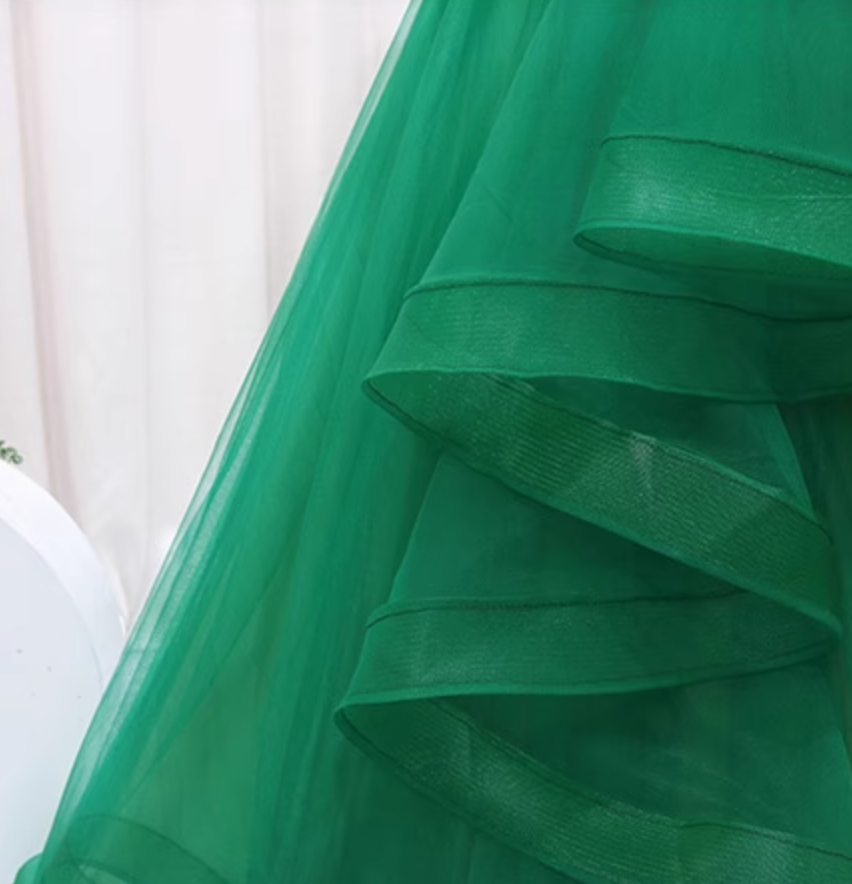 Exquisite A-Line V Neck Evening Gowns Sleeveless Ruffles Tulle Beading Sequins Prom Dress AP4638