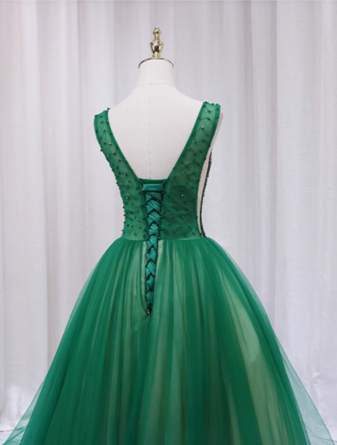 Exquisite A-Line V Neck Evening Gowns Sleeveless Ruffles Tulle Beading Sequins Prom Dress AP4638