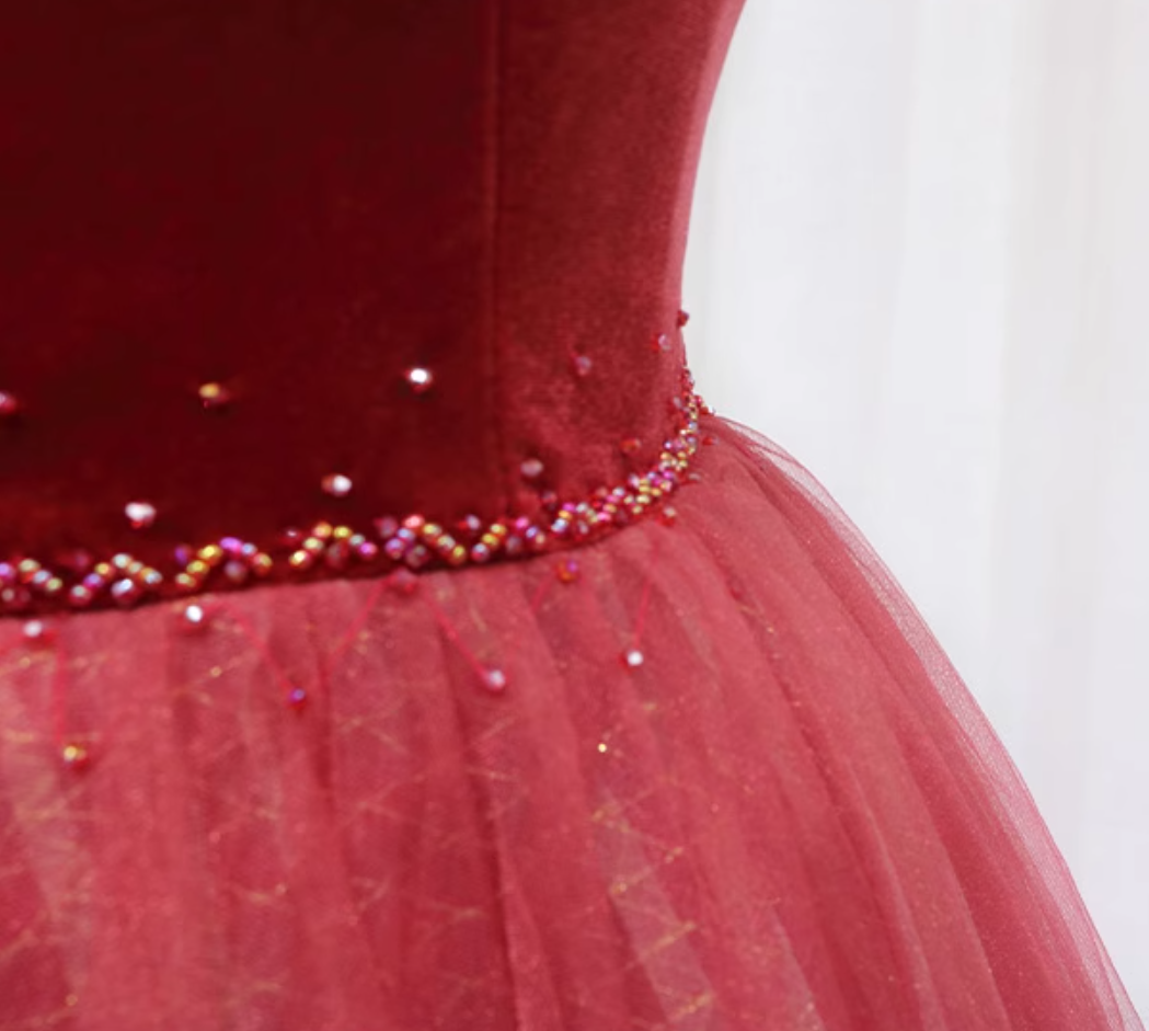 Enchanting A-Line Off-Shoulder Evening Gowns Tulle Trim Sequins Beaded Prom Dress AP4642