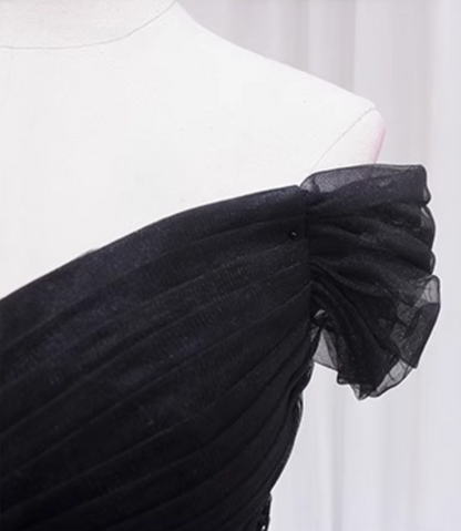 Appealing Off-Shoulder Black A-Line Birthday Dresses Sparkly Rhinestones Pleated Tulle Homecoming Dress AP4646
