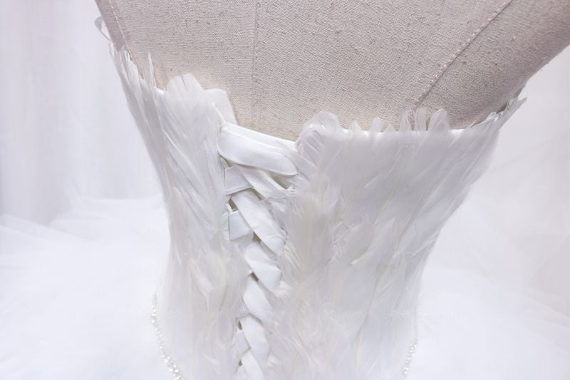 Adorable White A-Line Strapless Birthday Gowns Feather Beading Tulle Homecoming Dress AP4685