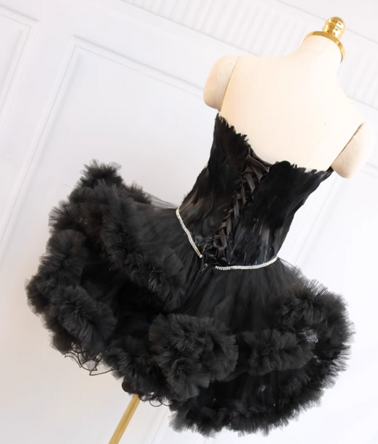 Graceful A-Line Strapless Birthday Dresses Feather Beading Black Ruffled Tulle Homecoming Dress AP4732