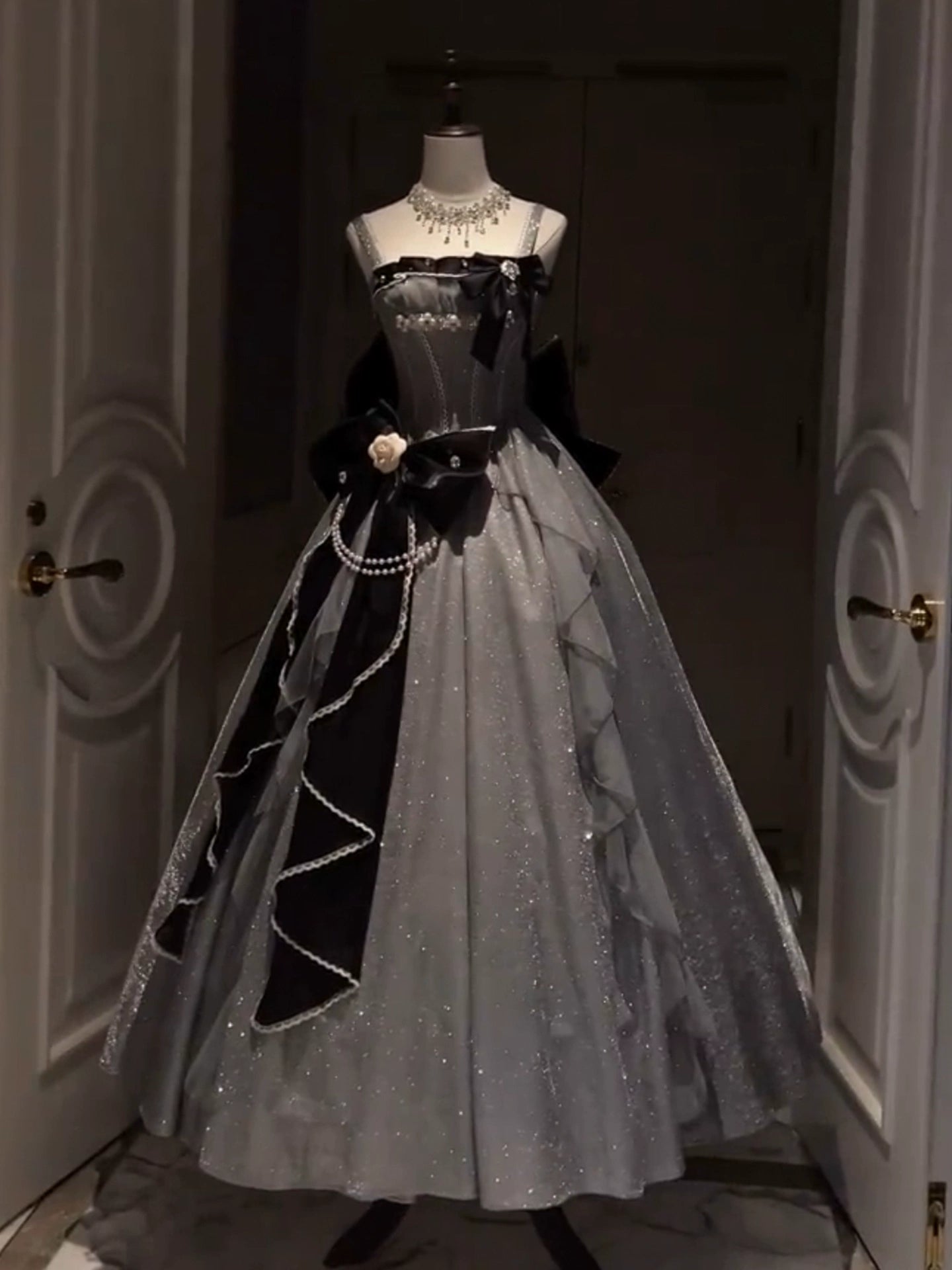 Hot Girls A-Line Spaghetti Strap Sweet 16th Evening Dresses Bows Beading Handmade Flowers Sequins Prom Dress AP4769