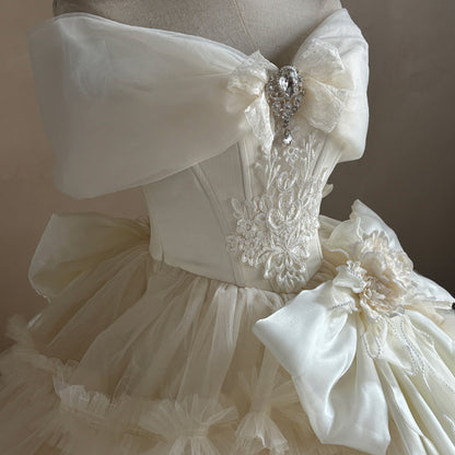 Exquisite A-Line Off Shoulder 3D Floal Sweet 16th Gowns Bows Applique Lace Crystals Prom Dress AP4777