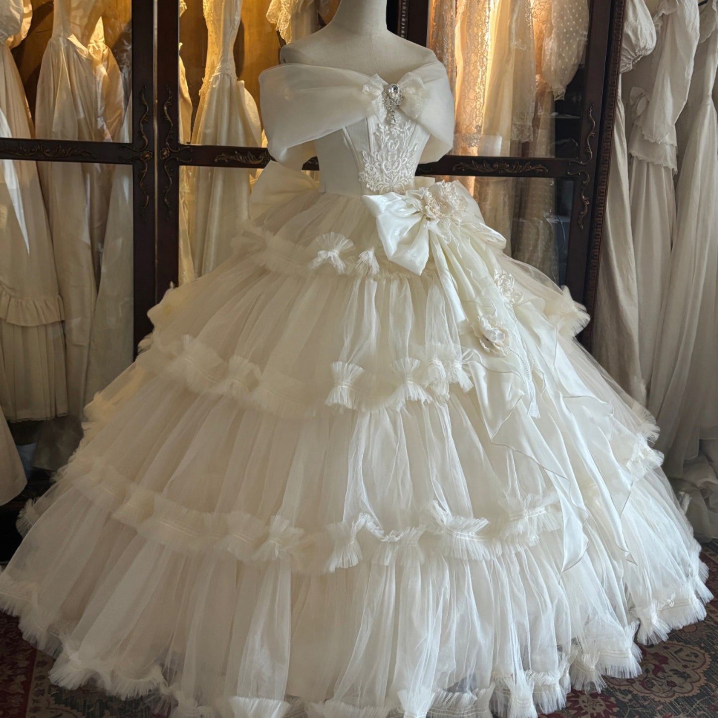 Exquisite A-Line Off Shoulder 3D Floal Sweet 16th Gowns Bows Applique Lace Crystals Prom Dress AP4777