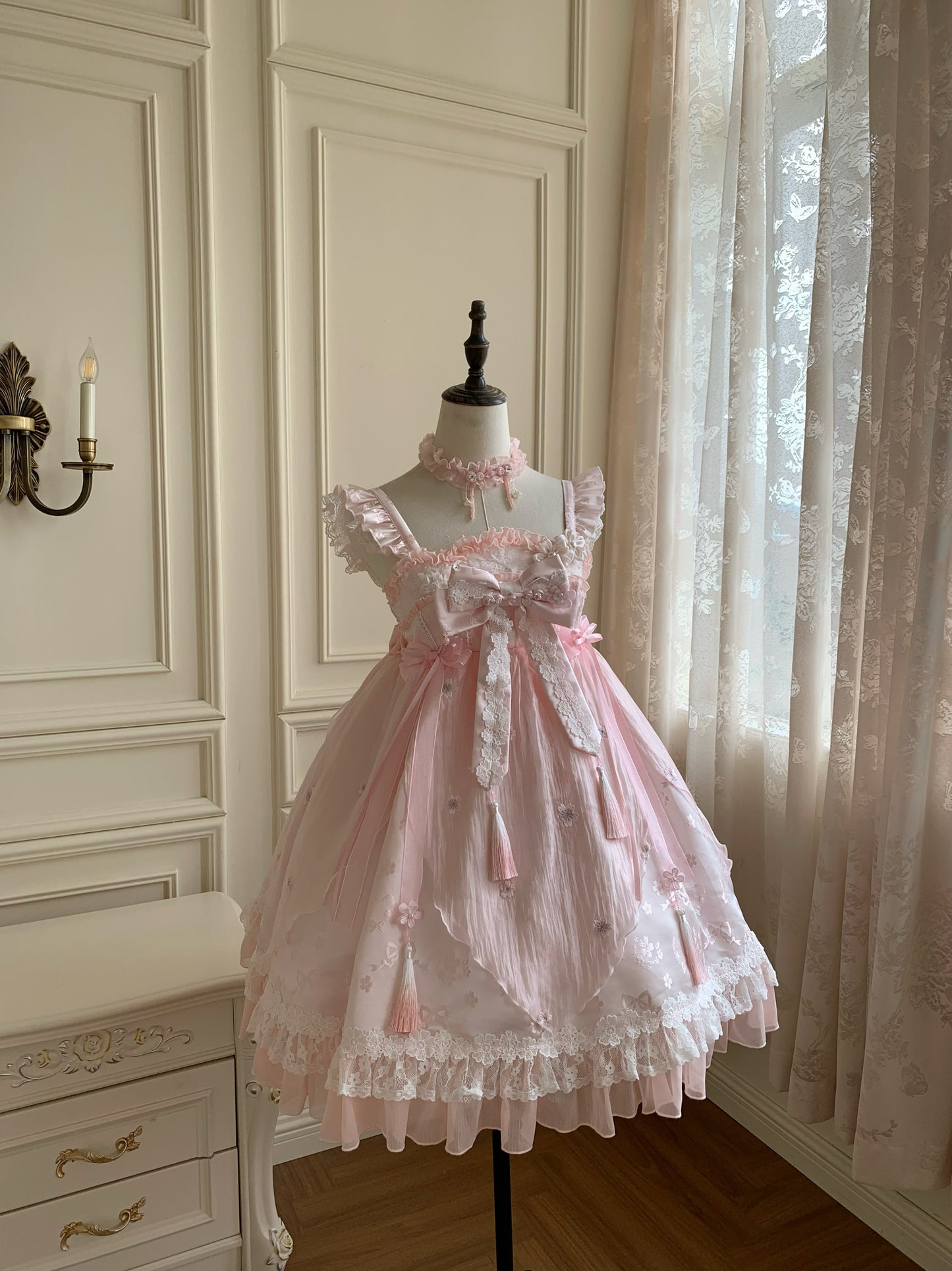 Gorgeous Ruffled Spaghetti Strap A-Line Jacquard Birthday Gowns Bows Appliques Lace Tassel Homecoming Dress AP4814