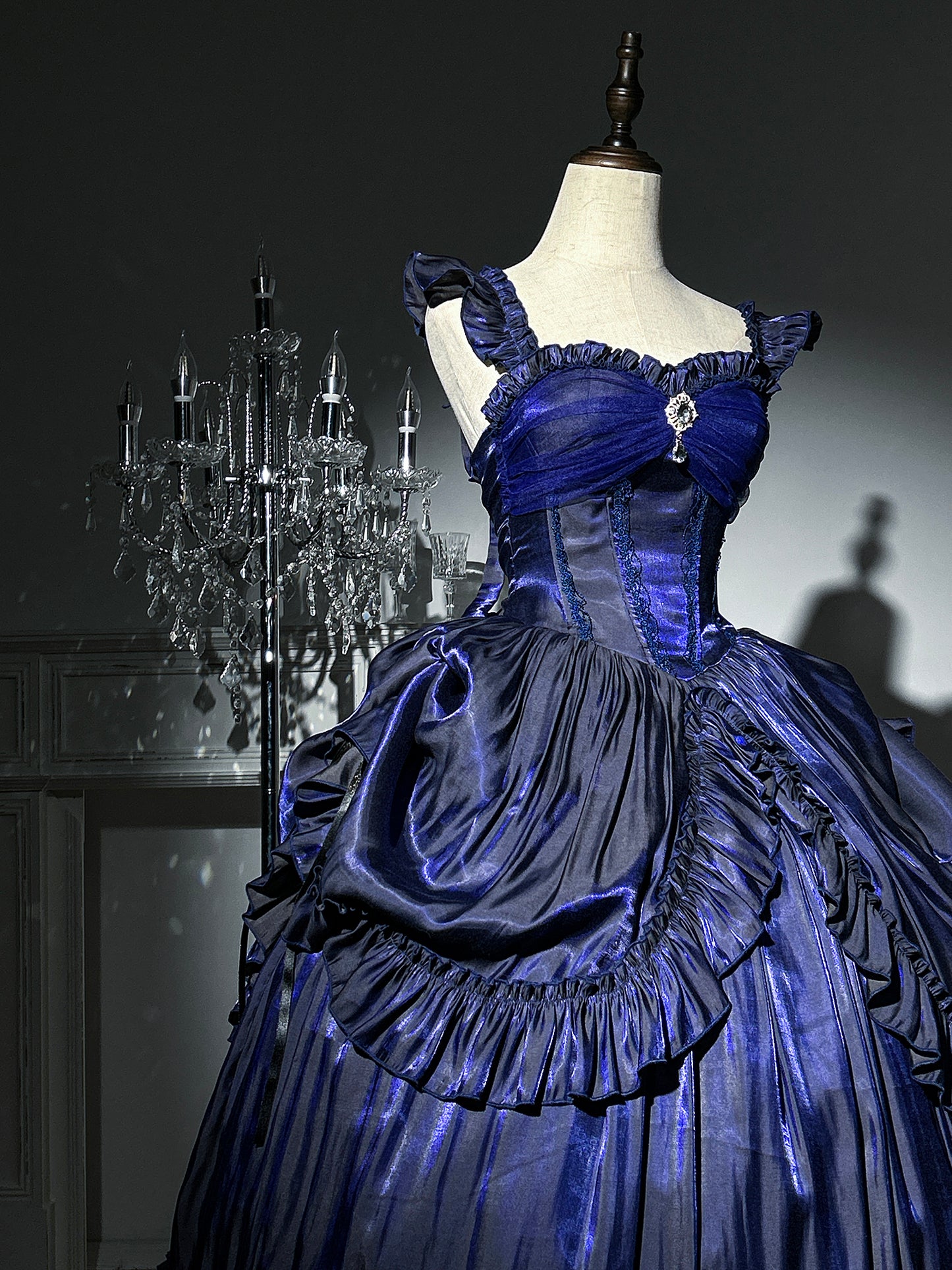 Eye-Catching A-Line Spaghetti Strap Ruffled Sweet 16th Evening Dresses Crystal Design Prom Dress AP4863