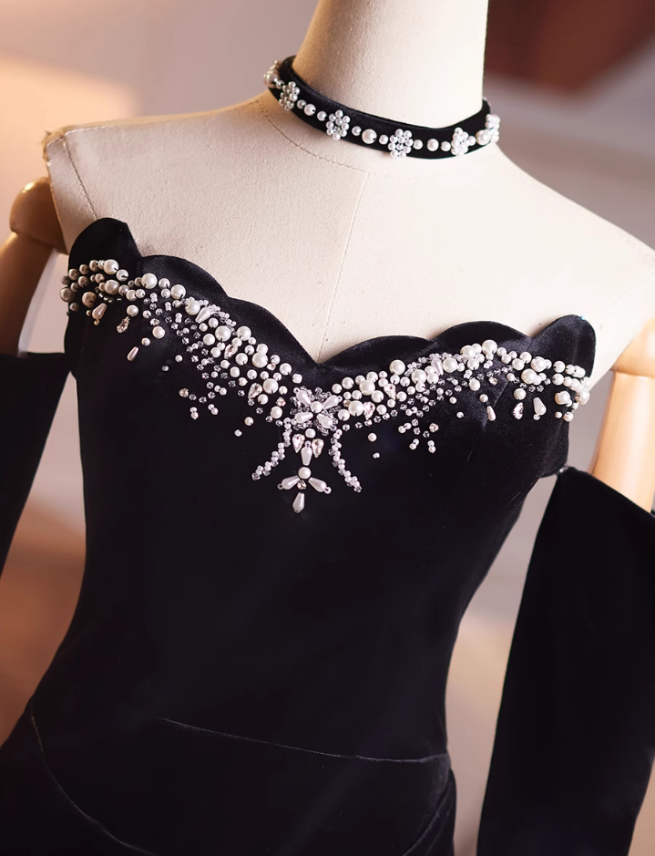 Simple Strapless Sheath Sweet 16th Dresses Black Velvet Beaded Prom Dress AP4900