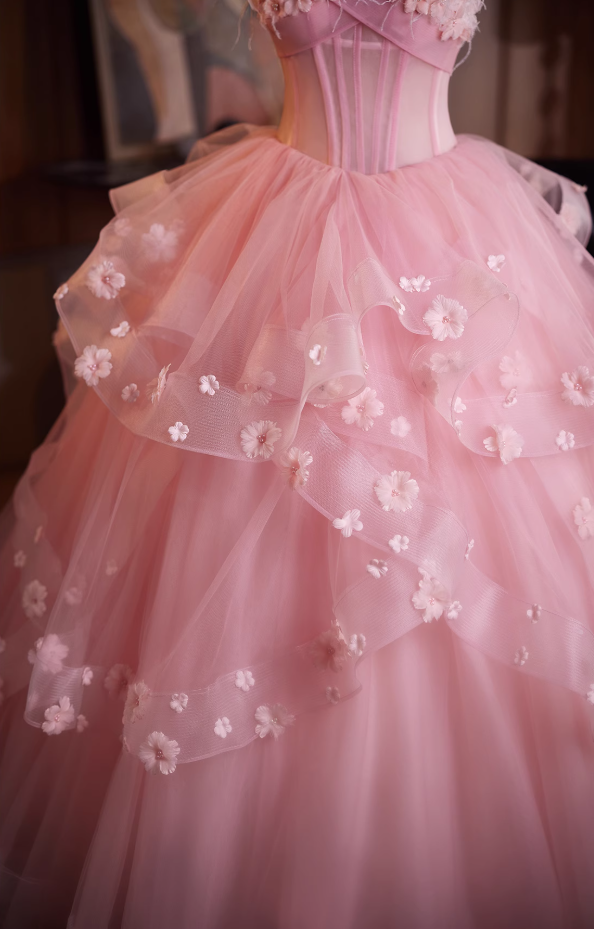 Adorable Strapless A-Line Ruffled Tulle Sweet 16th Dresses Appliques Beads Feather Prom Dress AP4903
