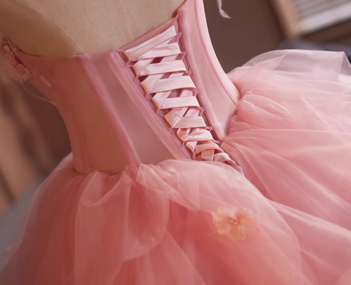Adorable Strapless A-Line Ruffled Tulle Sweet 16th Dresses Appliques Beads Feather Prom Dress AP4903