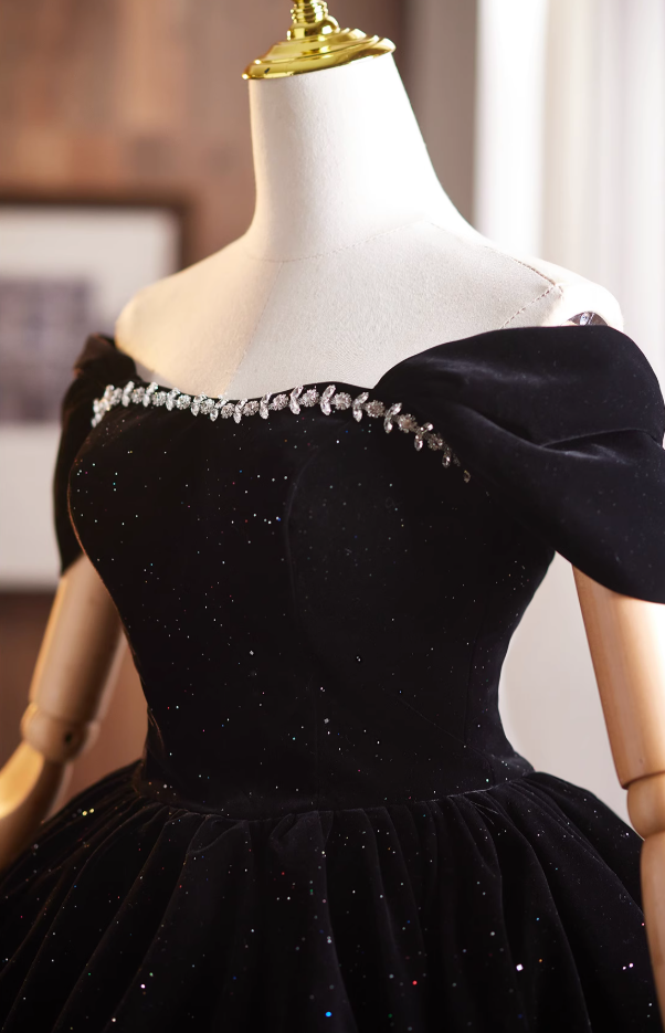 Trendy Off-Shoulder Black Velvet A-Line Birthday Dresses Beading Sequins Homecoming Dress AP4910
