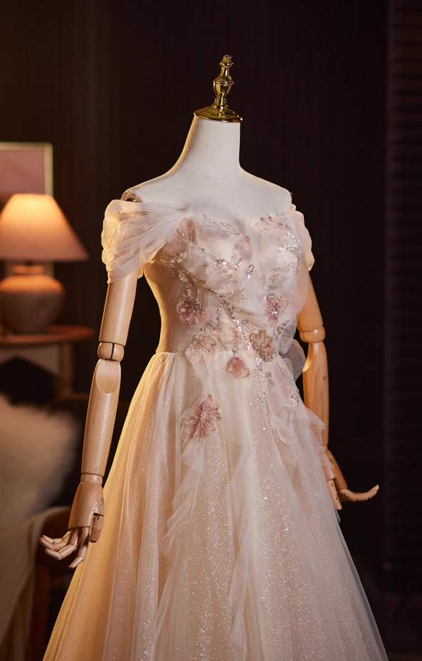 Avant-Garde A-Line Off-Shoulder Tulle Sweet 16th Gowns Beading Sequins Applique Prom Dress AP4939