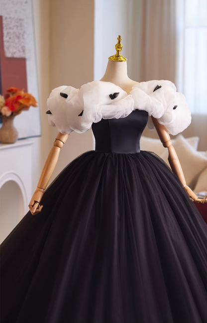 Chic A-Line Off-Shoulder Sweet 16th Gowns White & Black Tulle Prom Dress AP4949