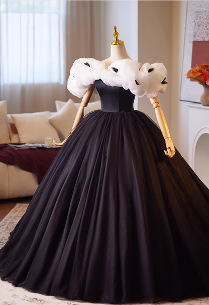Chic A-Line Off-Shoulder Sweet 16th Gowns White & Black Tulle Prom Dress AP4949
