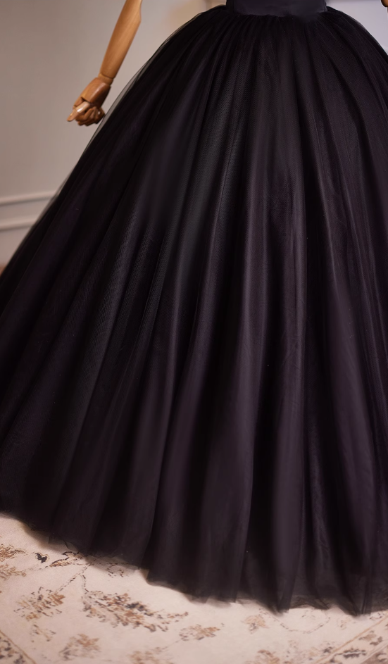 Chic A-Line Off-Shoulder Sweet 16th Gowns White & Black Tulle Prom Dress AP4949