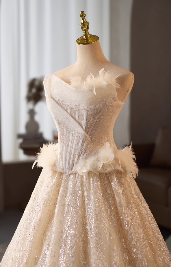 Stylish Strapless A-Line Sweet 16th Evening Dresses Sequins Appliques Feather Prom Dress AP4986