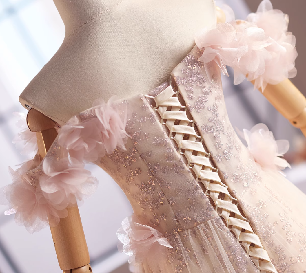 Pretty Off-Shoulder A-Line Sweet 16th Dresses Sequins 3D Appliques Tulle Prom Dress AP4995