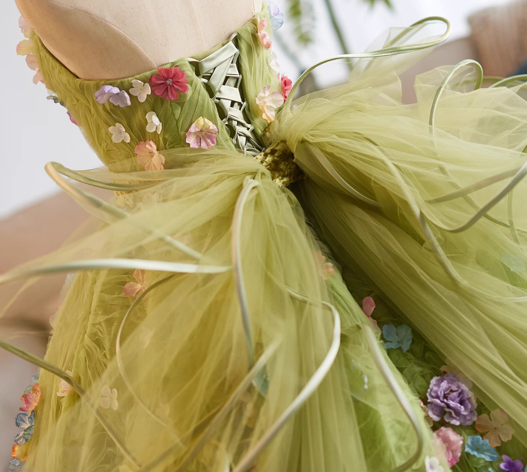Voluminous Strapless A-Line Sweet 16th Gowns Appliques Green Tulle Velvet Bow Prom Dress AP5022