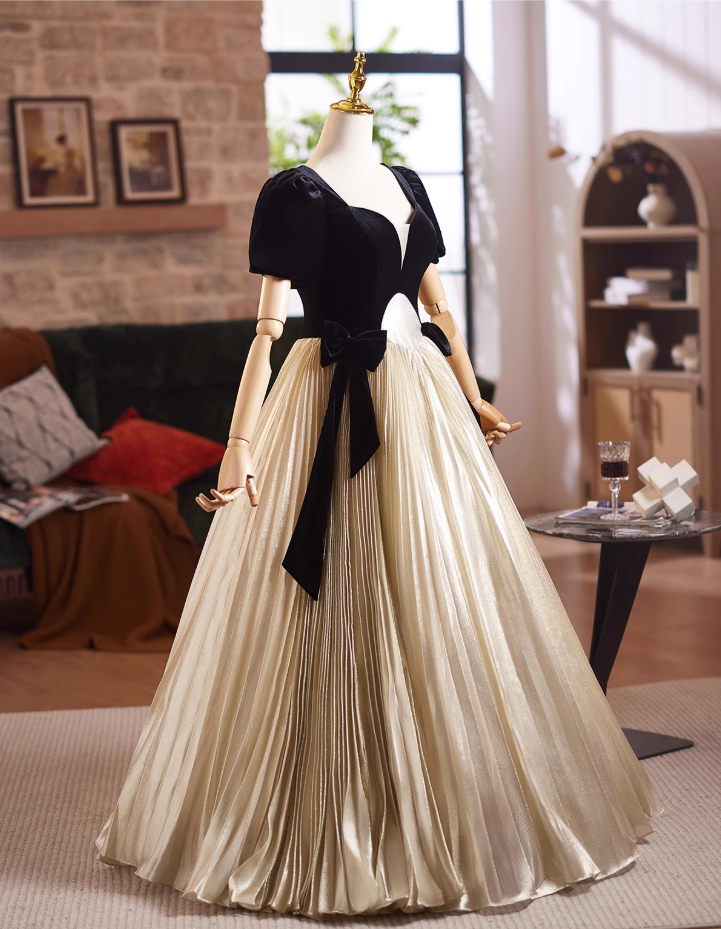 Luxurious Sweetheart Neck A-Line Pleated Sweet 16th Gowns Bows Velvet Short Sleeve Prom Dress AP5028