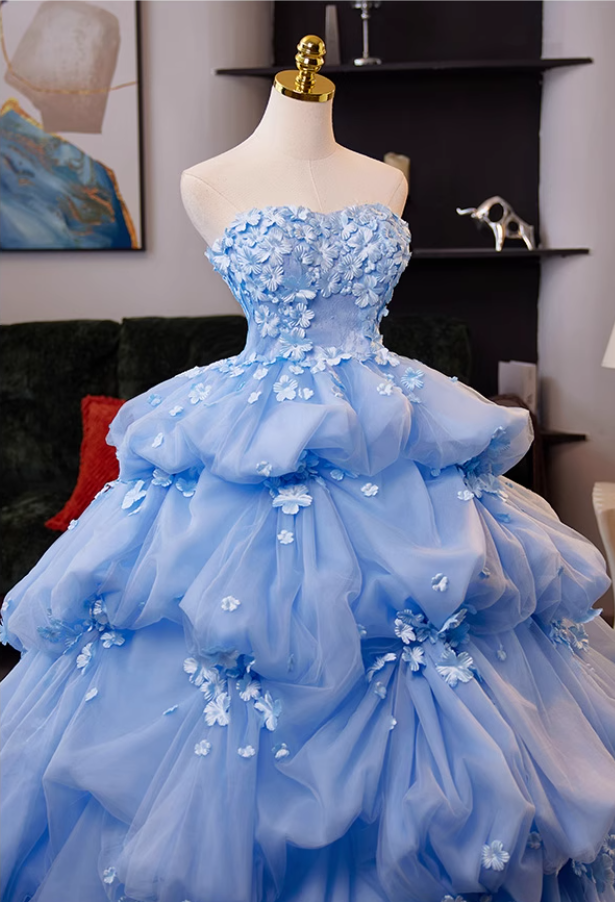 Artistic Strapless A-Line Sweet 16th Gowns Appliques Beads Tiered Tulle Prom Dress AP5038