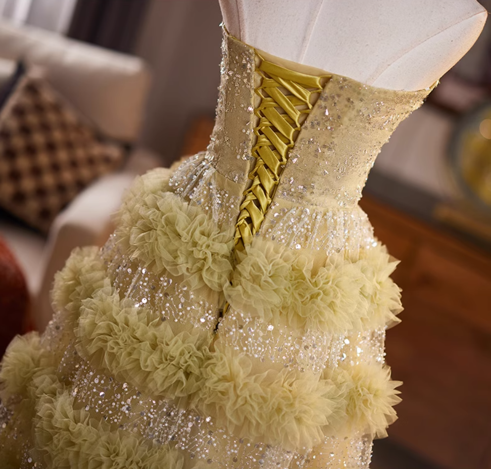 Casual Strapless A-Line Ruffles Tiered Tulle Sweet 16th Gowns Sequins Beading Prom Dress AP5072