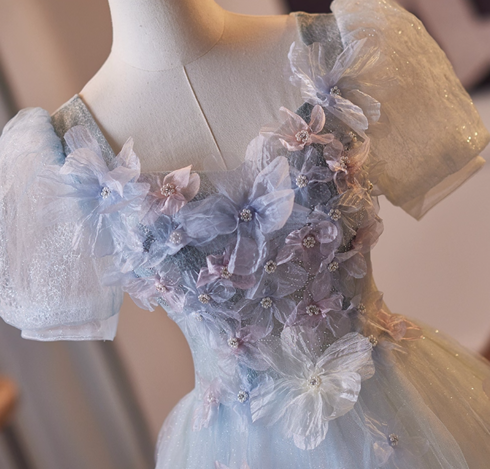 Elegant A-Line Puff Short Sleeve Square Neck Sweet 16th Gowns Appliques Sequins Blue Tulle Beading Prom Dress AP5103