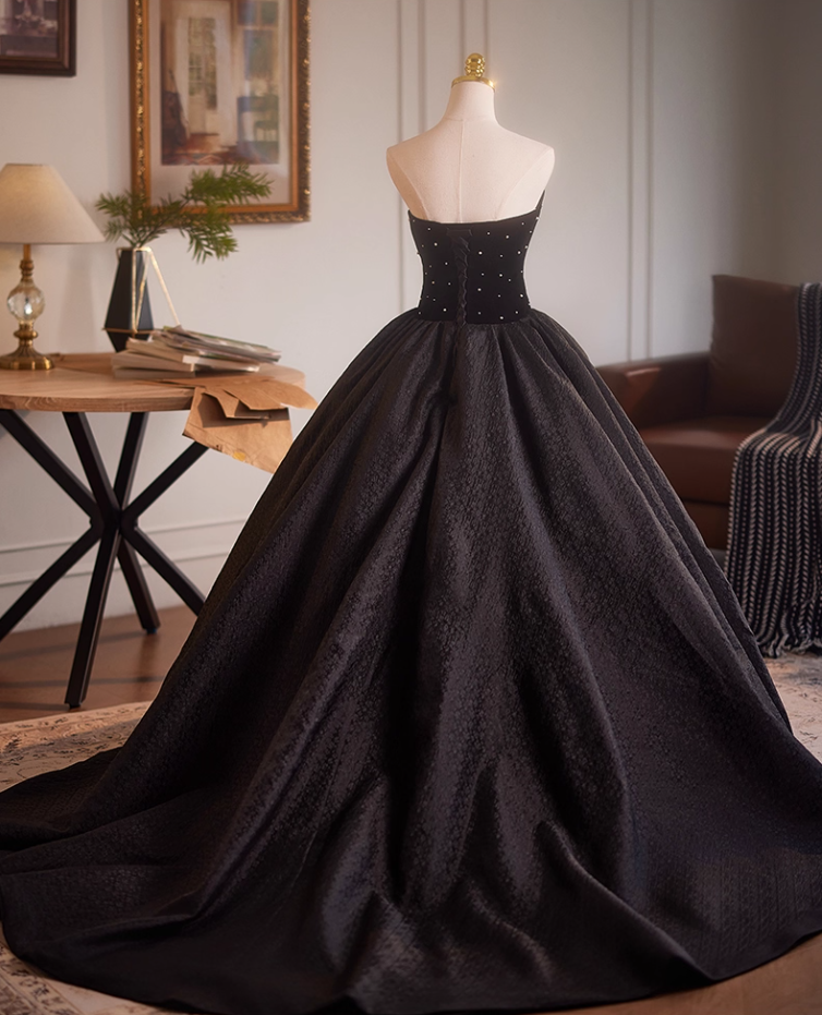 Dreamy Strapless A-Line Black Sweet 16th Gowns Beading Prom Dress AP5110