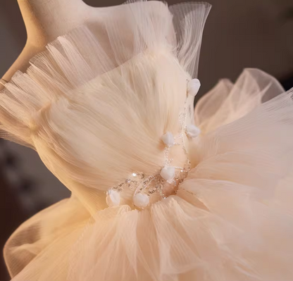 New Tendency A-Line Spaghetti Strap Bridal Gowns Appliques Sequins Tiered Tulle Wedding Dress AP5155
