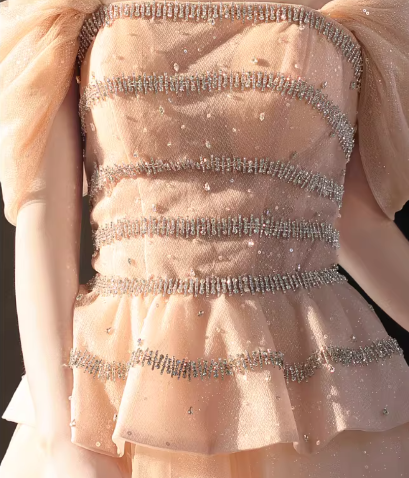Classical Off-Shoulder A-Line Tulle Lace-Up Sweet 16th Dresses Beading Sequins Prom Dress AP5180